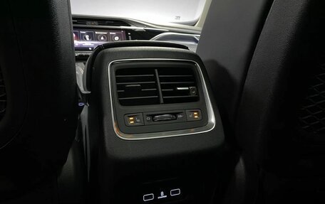 Geely Atlas, 2023 год, 2 318 000 рублей, 23 фотография