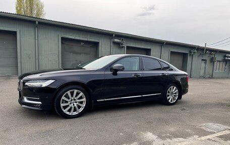 Volvo S90 II рестайлинг, 2018 год, 2 720 000 рублей, 3 фотография