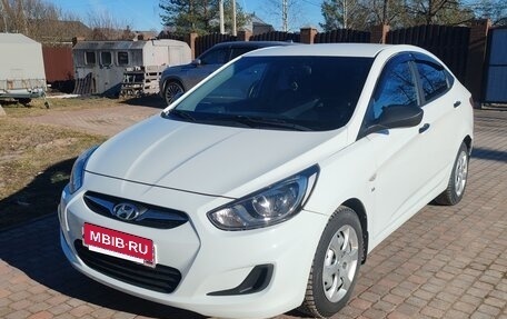 Hyundai Solaris II рестайлинг, 2013 год, 790 000 рублей, 2 фотография