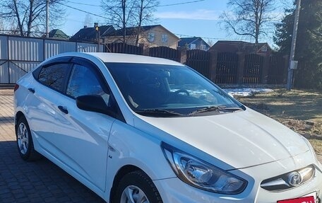 Hyundai Solaris II рестайлинг, 2013 год, 790 000 рублей, 3 фотография