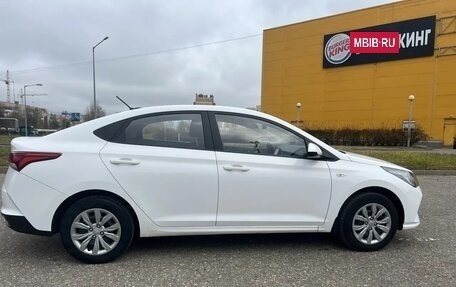 Hyundai Solaris II рестайлинг, 2021 год, 1 700 000 рублей, 7 фотография