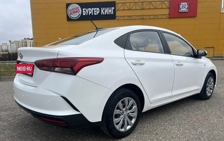 Hyundai Solaris II рестайлинг, 2021 год, 1 700 000 рублей, 8 фотография