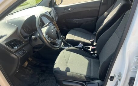 Hyundai Solaris II рестайлинг, 2021 год, 1 700 000 рублей, 15 фотография