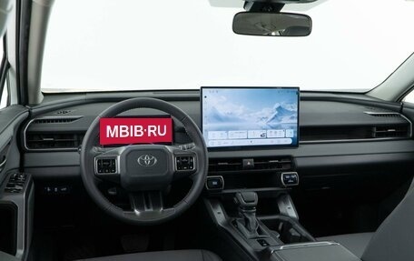 Toyota RAV4, 2026 год, 4 996 900 рублей, 9 фотография