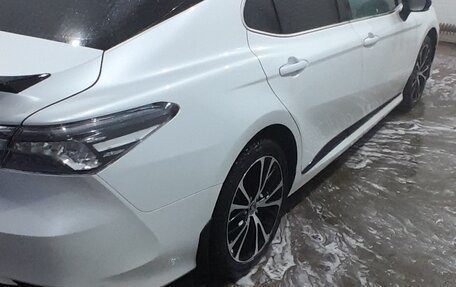 Toyota Camry, 2020 год, 3 350 000 рублей, 4 фотография