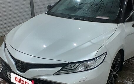 Toyota Camry, 2020 год, 3 350 000 рублей, 2 фотография