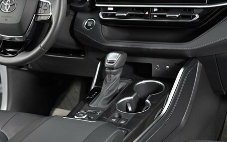 Toyota Highlander, 2025 год, 5 700 000 рублей, 14 фотография
