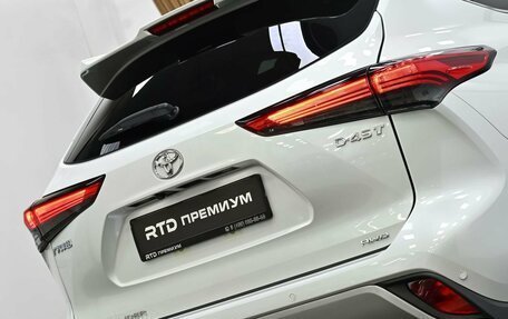 Toyota Highlander, 2025 год, 5 700 000 рублей, 24 фотография