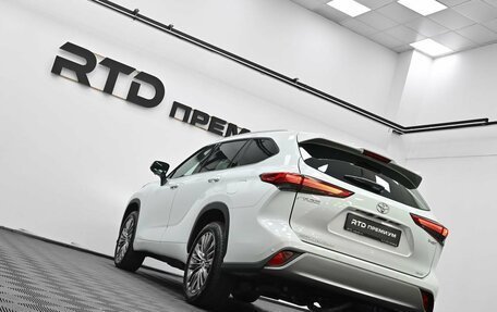 Toyota Highlander, 2025 год, 5 700 000 рублей, 22 фотография