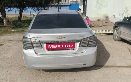 Chevrolet Cruze II, 2010 год, 580 000 рублей, 10 фотография