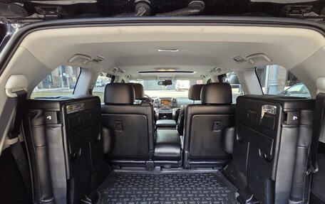 Toyota Land Cruiser 200, 2011 год, 2 700 000 рублей, 8 фотография