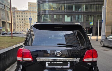 Toyota Land Cruiser 200, 2011 год, 2 700 000 рублей, 5 фотография