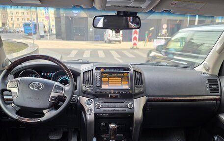 Toyota Land Cruiser 200, 2011 год, 2 700 000 рублей, 10 фотография