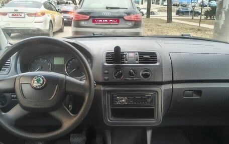 Skoda Fabia II, 2010 год, 690 000 рублей, 9 фотография