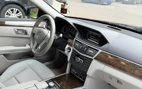 Mercedes-Benz E-Класс, 2012 год, 1 600 000 рублей, 9 фотография