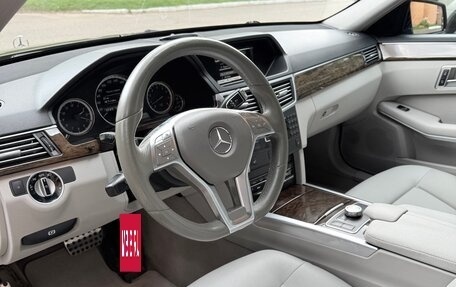 Mercedes-Benz E-Класс, 2012 год, 1 600 000 рублей, 6 фотография