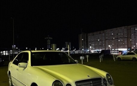 Mercedes-Benz E-Класс, 2001 год, 550 000 рублей, 3 фотография