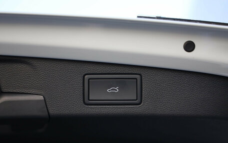 Volkswagen Tiguan, 2025 год, 4 899 000 рублей, 27 фотография