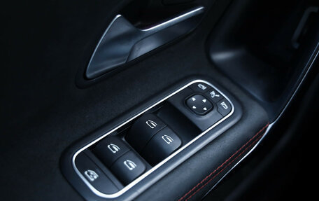 Mercedes-Benz CLA, 2020 год, 2 999 000 рублей, 24 фотография