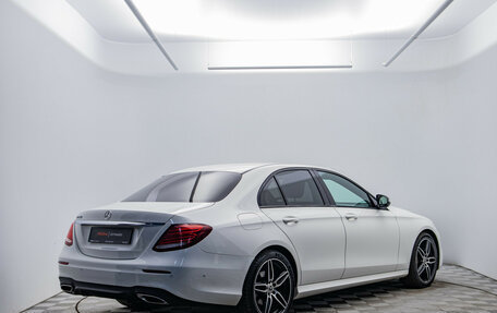 Mercedes-Benz E-Класс, 2017 год, 3 140 000 рублей, 5 фотография