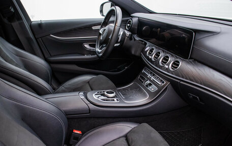 Mercedes-Benz E-Класс, 2017 год, 3 140 000 рублей, 9 фотография