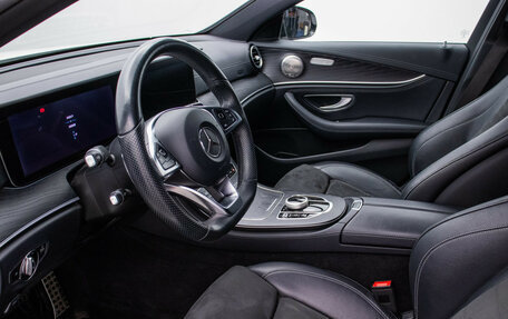 Mercedes-Benz E-Класс, 2017 год, 3 140 000 рублей, 10 фотография