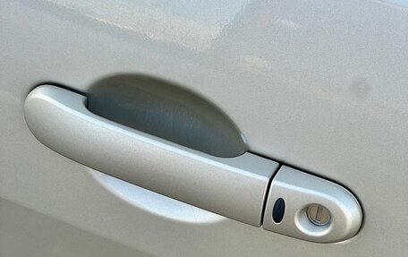 Nissan Tiida, 2011 год, 700 000 рублей, 11 фотография