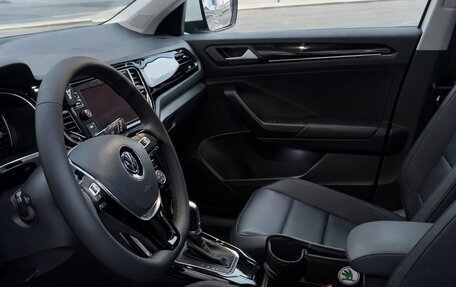 Volkswagen T-Roc I, 2020 год, 2 275 000 рублей, 7 фотография