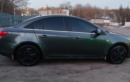 Chevrolet Cruze II, 2010 год, 680 000 рублей, 6 фотография