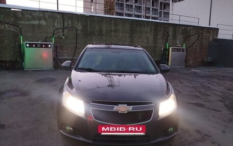 Chevrolet Cruze II, 2010 год, 680 000 рублей, 9 фотография