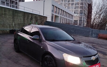 Chevrolet Cruze II, 2010 год, 680 000 рублей, 8 фотография