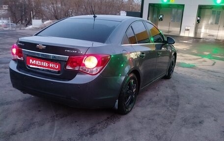 Chevrolet Cruze II, 2010 год, 680 000 рублей, 5 фотография