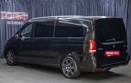 Mercedes-Benz V-Класс, 2017 год, 3 998 000 рублей, 7 фотография