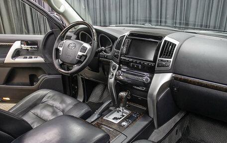 Toyota Land Cruiser 200, 2015 год, 4 998 000 рублей, 11 фотография