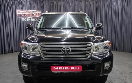 Toyota Land Cruiser 200, 2015 год, 4 998 000 рублей, 2 фотография