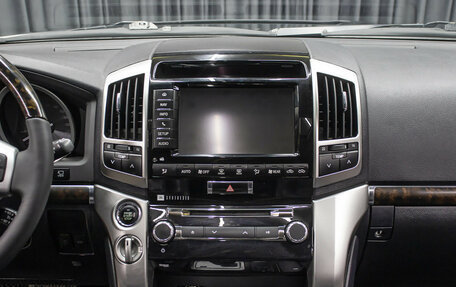 Toyota Land Cruiser 200, 2015 год, 4 998 000 рублей, 15 фотография