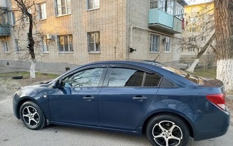Chevrolet Cruze II, 2010 год, 680 000 рублей, 2 фотография
