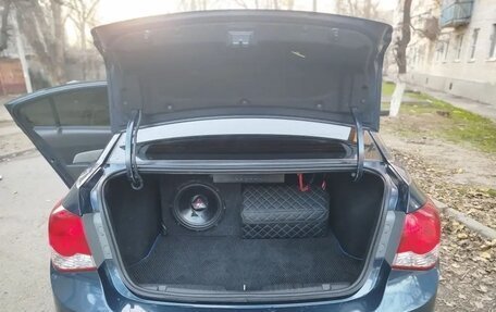 Chevrolet Cruze II, 2010 год, 680 000 рублей, 9 фотография