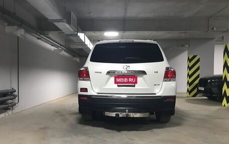 Toyota Highlander III, 2011 год, 2 490 000 рублей, 3 фотография