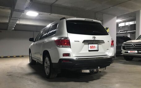 Toyota Highlander III, 2011 год, 2 490 000 рублей, 4 фотография