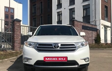 Toyota Highlander III, 2011 год, 2 490 000 рублей, 7 фотография