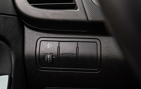 Hyundai Solaris II рестайлинг, 2015 год, 1 020 000 рублей, 17 фотография