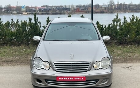Mercedes-Benz C-Класс, 2005 год, 600 000 рублей, 5 фотография