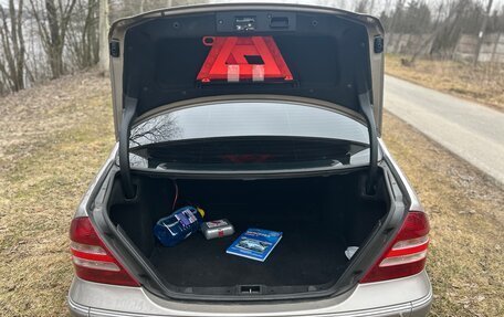 Mercedes-Benz C-Класс, 2005 год, 600 000 рублей, 18 фотография