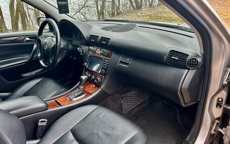 Mercedes-Benz C-Класс, 2005 год, 600 000 рублей, 10 фотография