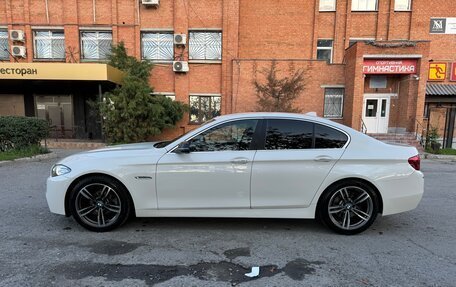 BMW 5 серия, 2014 год, 2 400 000 рублей, 3 фотография