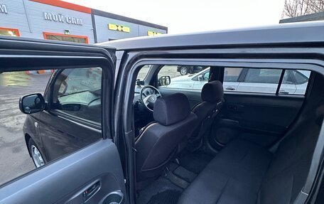 Toyota bB II рестайлинг, 2006 год, 499 000 рублей, 9 фотография