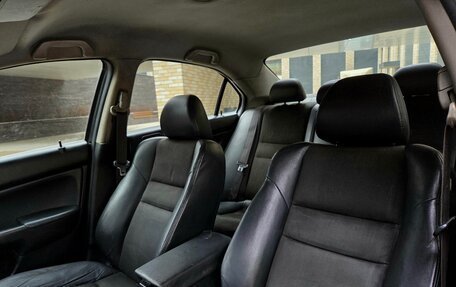 Honda Accord VII рестайлинг, 2004 год, 539 000 рублей, 30 фотография