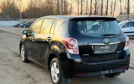 Toyota Verso I, 2014 год, 1 250 000 рублей, 5 фотография