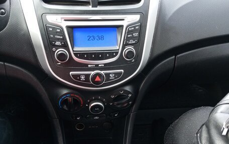 Hyundai Solaris II рестайлинг, 2011 год, 530 000 рублей, 11 фотография